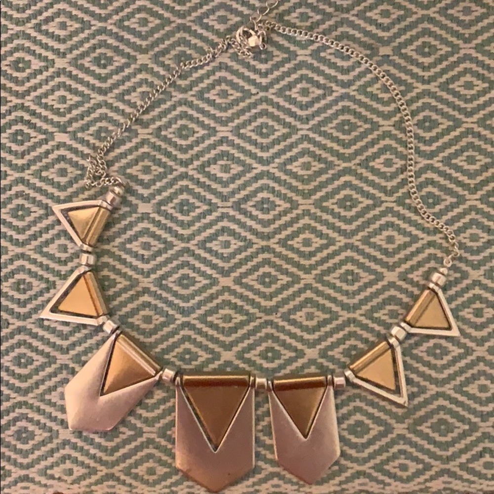 Big around the neck fancy necklace